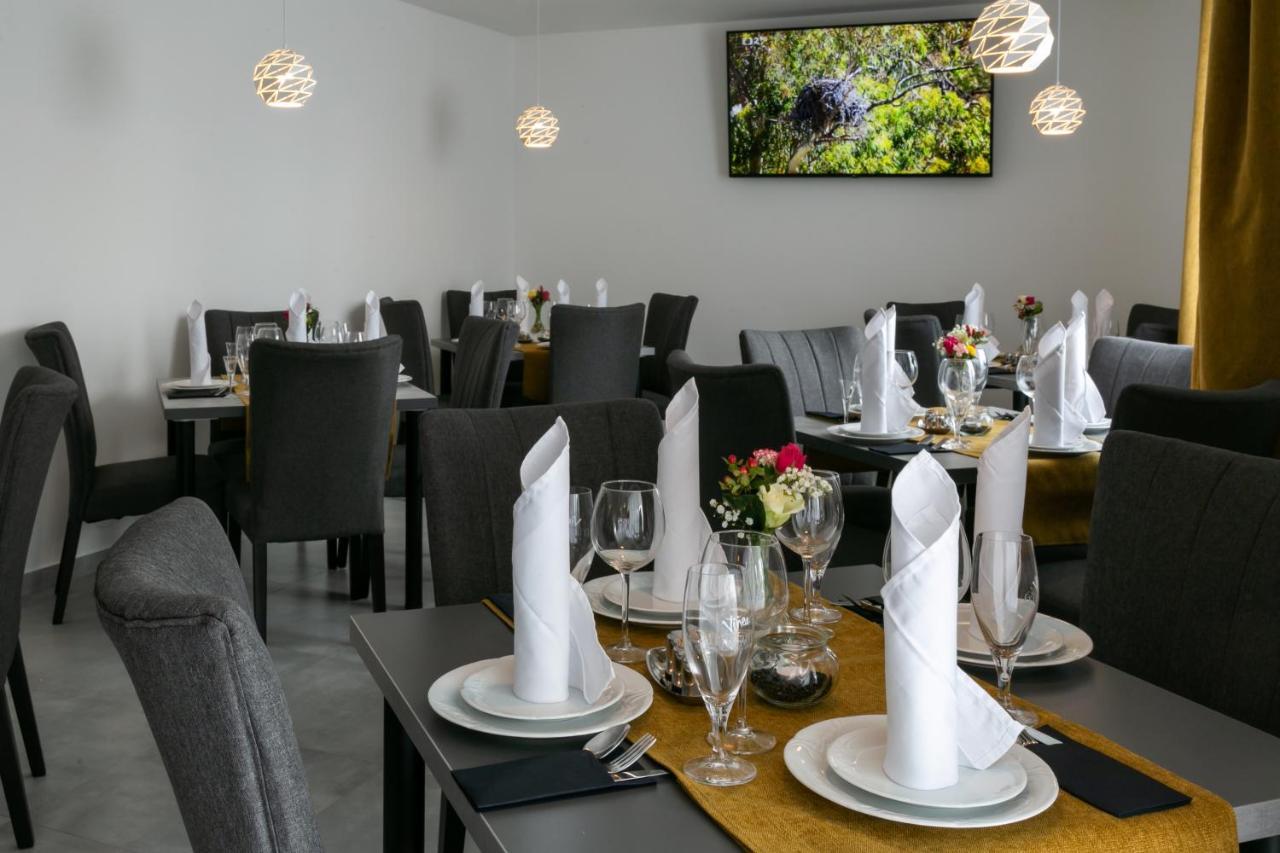 Wellness Hotel Edelweiss 리베레츠 외부 사진