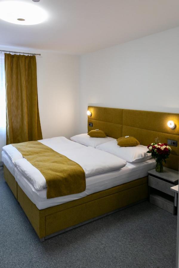 Wellness Hotel Edelweiss 리베레츠 외부 사진