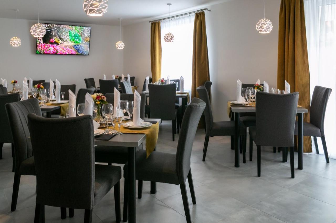 Wellness Hotel Edelweiss 리베레츠 외부 사진