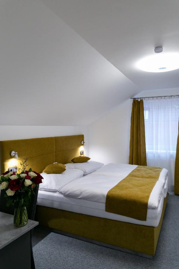 Wellness Hotel Edelweiss 리베레츠 외부 사진