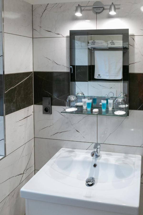 Wellness Hotel Edelweiss 리베레츠 외부 사진